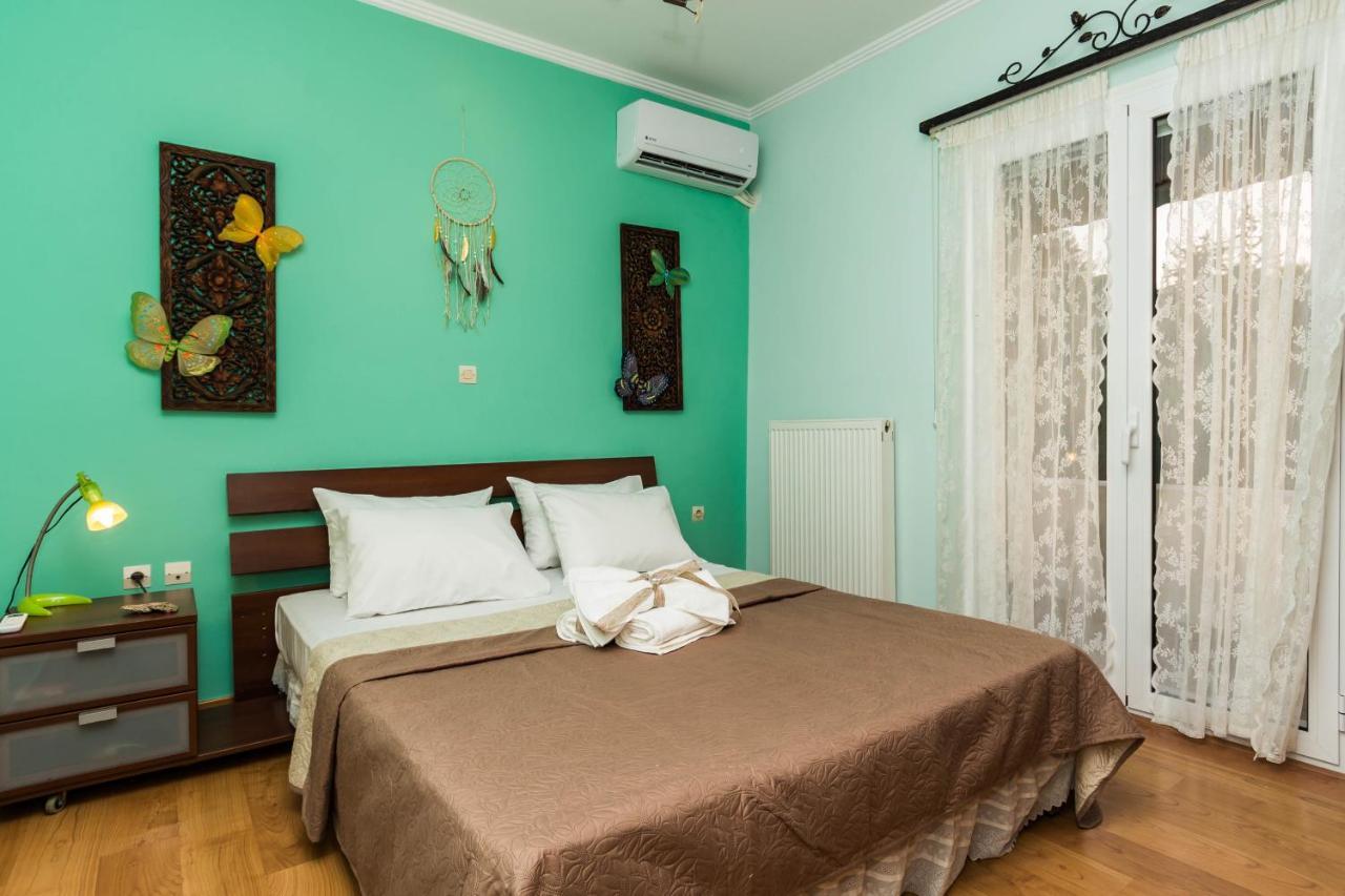 Aiolia North Apartment *